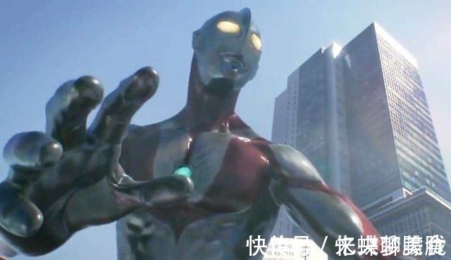 小时候|谁说演奥特曼必须穿皮套他带着特技上镜，身上肌肉一清二楚
