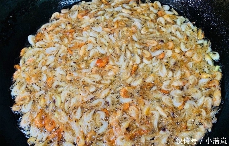 韭菜和此物一起炒,孩子多吃,增进骨骼发育长得快,比牛奶都管用