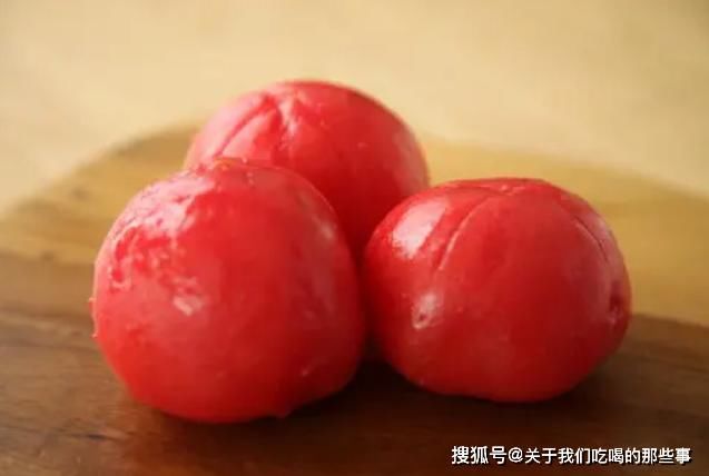 西红柿|给西红柿去皮，别只会用水煮，大厨教2招，快速去皮，好吃又营养