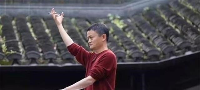 拼多多|中国电商“大洗牌”，阿里巴巴营收排第二，榜首营收1211亿