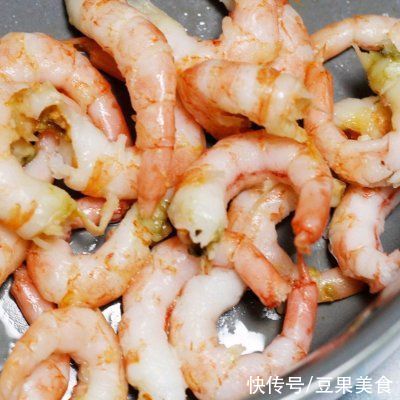 虾仁芝士焗面|#安佳马苏里拉芝士挑战赛#虾仁芝士焗面
