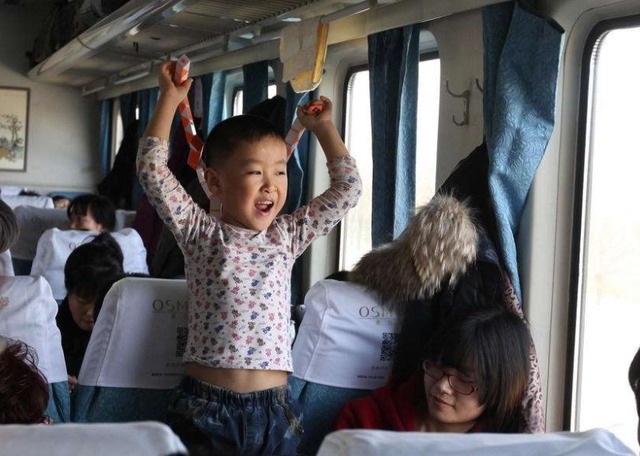 护士|给孩子取名“俊凡”,护士写出生证时错写一笔,爸爸不气反乐