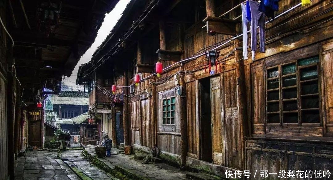 坐落在四川的这个古镇，有“烟雨柳江”之称，景色可与丽江对标