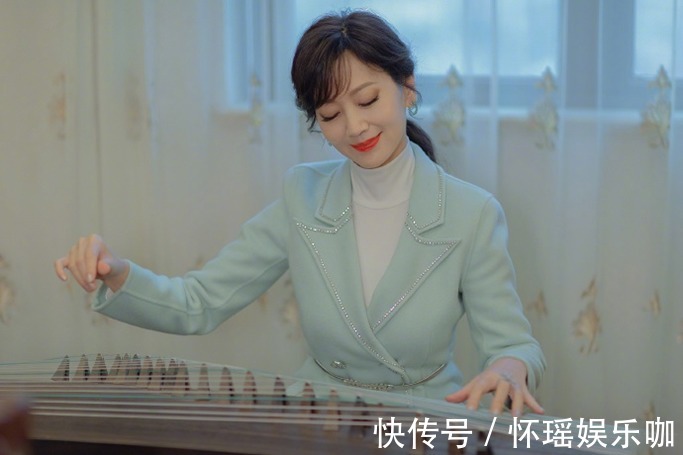 谢楠 40岁女人头发不要剪太短,4款发型好看又显气质,合适过年用