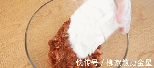 酸菜|超下饭的酸汤肉片，细嫩爽滑，开胃爽口，鲜香味美，好吃极了！