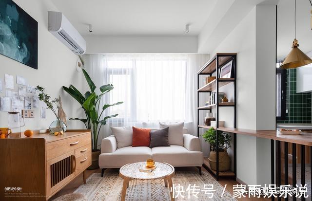 沐宸|她一人独居56㎡小宅,全屋温馨自然,与小猫相伴,生活幸福美满