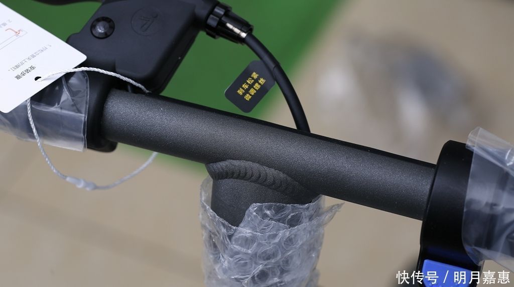 车把|女儿的暑假礼物,性能和安全都在线九号儿童电动滑板车E10体验