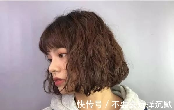 短发 因为发型而改变气质的人有不少，短发霸屏小主最值得参考