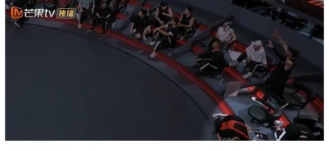 林志炫|《披荆斩棘的哥哥》陈小春喜剧人实锤，张晋套路林志炫，惨遭打脸