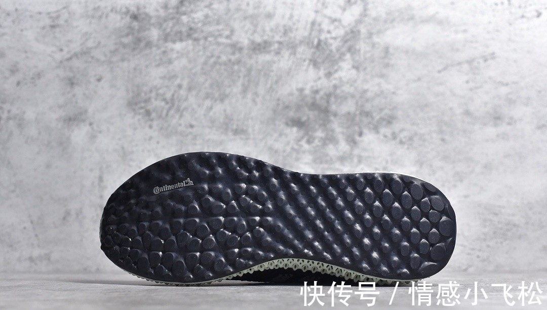 跑鞋|2499一双天价的阿迪达斯4D跑鞋性能如何?来看看莆田纯原的开箱实拍测评