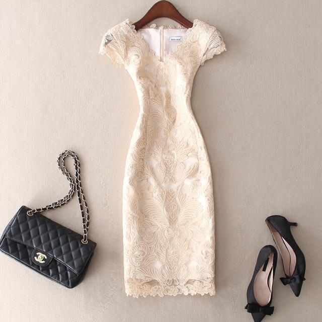 小蛮腰|一件旗袍裙,一个心情,一个婀娜多姿的身段,一种名门望族的气质