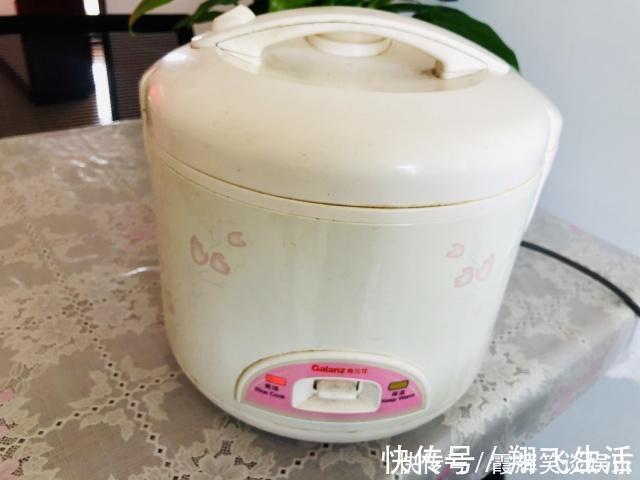 粽子|糯米加点红糖和枣,做法超级简单,吃起来比端午节的粽子都好吃!