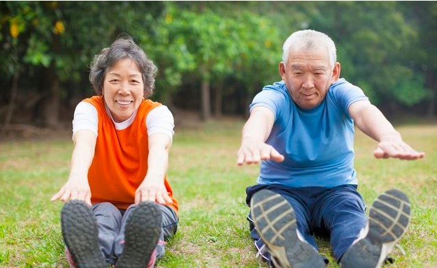 长寿|为什么老人不坚持锻炼，也能长寿健康，3位老人说出答案