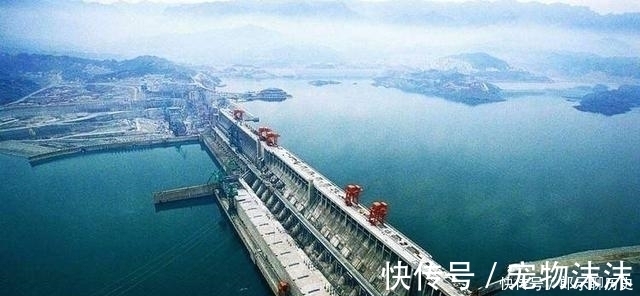 黄河水|为什么长江黄河的淡水都汇入了大海，不能在长江黄河流域储存吗？