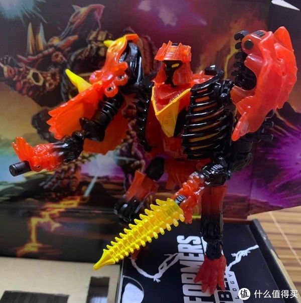 火焰|闲敲棋子落灯花 篇五十二：变形金刚 世代精选 火焰三角龙燃夜