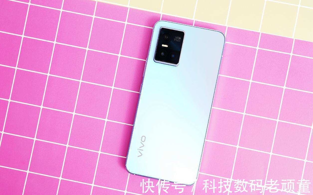 像素|vivo S10 Pro综合体验：除了自拍、拍照，它还有什么？