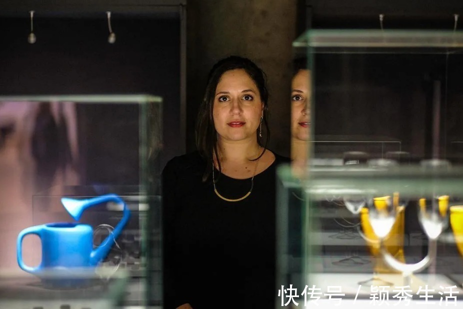 rin这位设计师做出了真正的“无用设计”，网友：每一个设计都要被骂