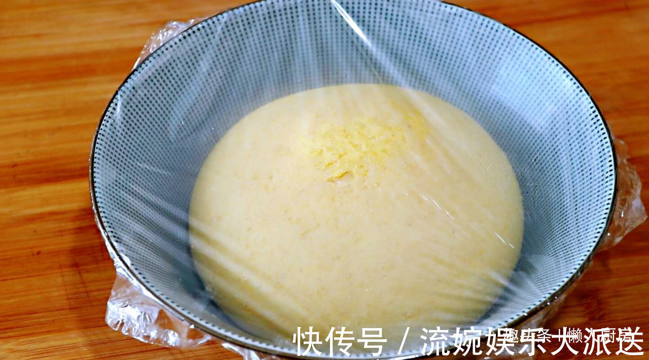 不用蒸，不用烤，教你做玉米面棒棒馍，皮松软可口，底焦黄酥脆