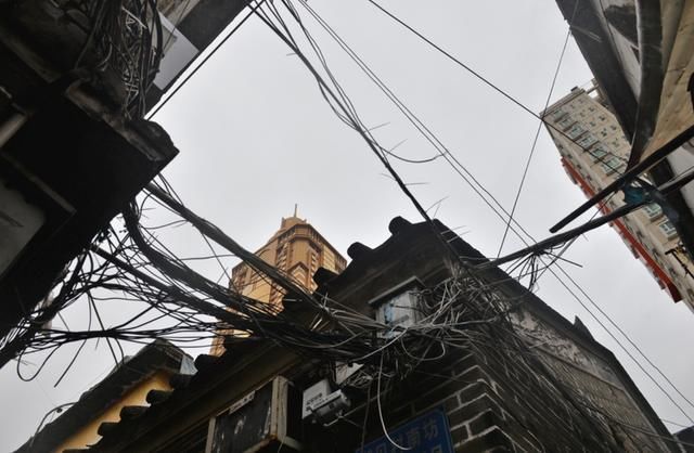 妈妈|“儿子,妈妈真没钱了”,说完这句话,妈妈转身从6楼跳下