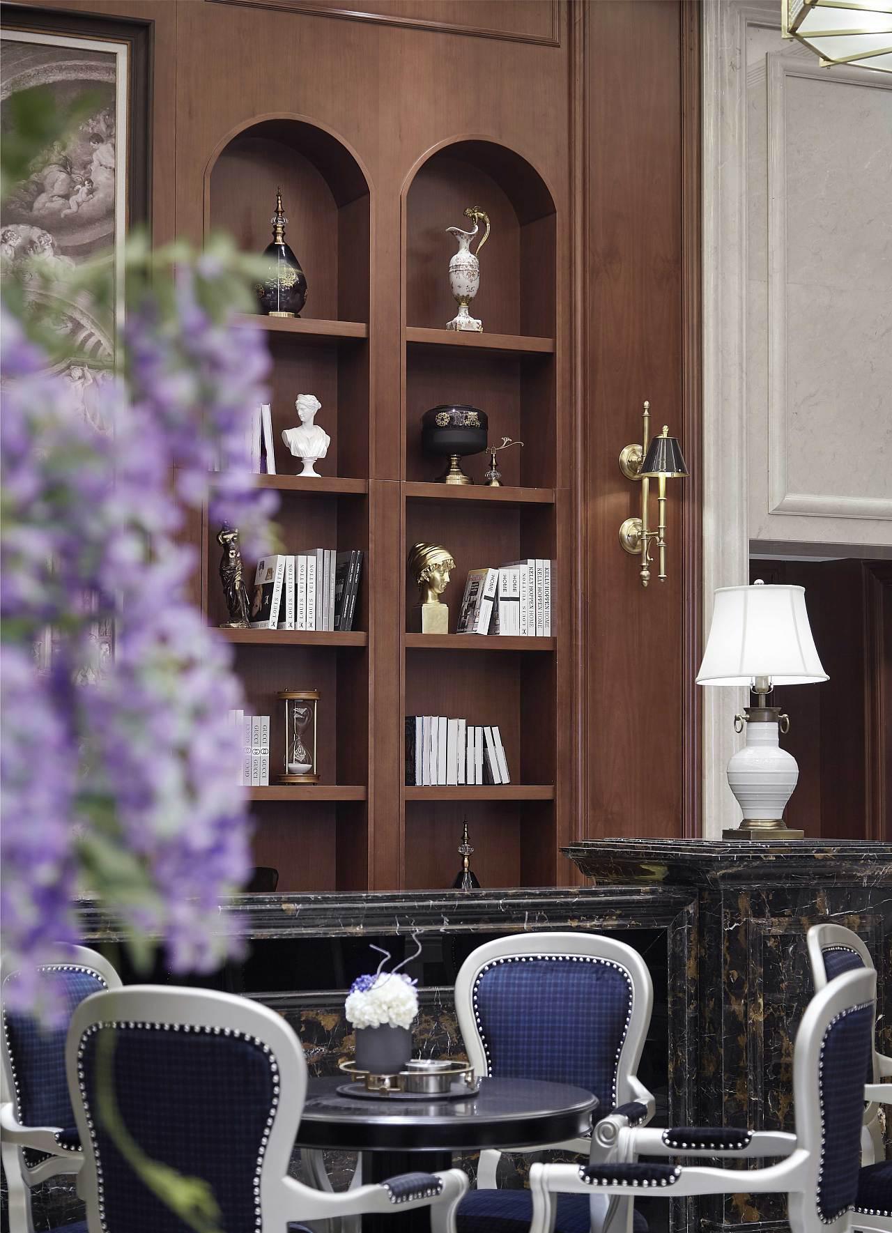 人文礼遇,一个售楼处的“文艺复兴”丨售楼中心空间设计