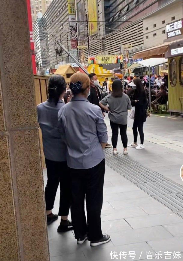 手續(xù)|明星錄制新綜藝,下雨天清街封路影響市民正常生活,多人表達不滿