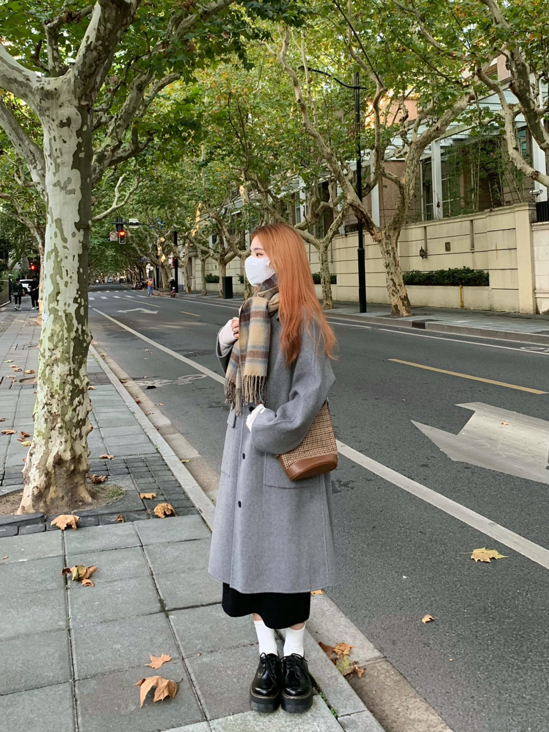 时尚博主|忽冷忽热的季节不知道穿什么?一件毛呢大衣全搞定