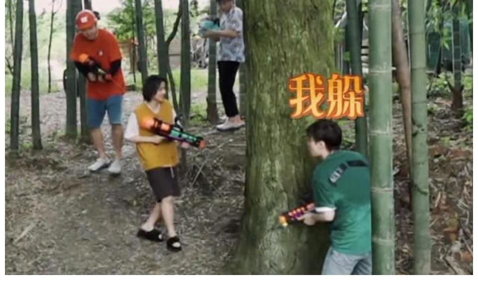 蘑菇|黄渤当面直言张艺兴的短板，叮嘱其别忘记生活，重现“极挑”情谊