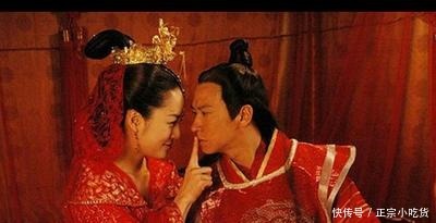 驸马偷偷纳妾,公主拿刀上门,看见小妾立刻把刀丢了,忙抱着安慰!