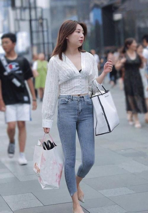 高跟鞋|穿衣别乱选,牛仔裤百搭耐看,四季可穿,助你轻松塑造时尚造型