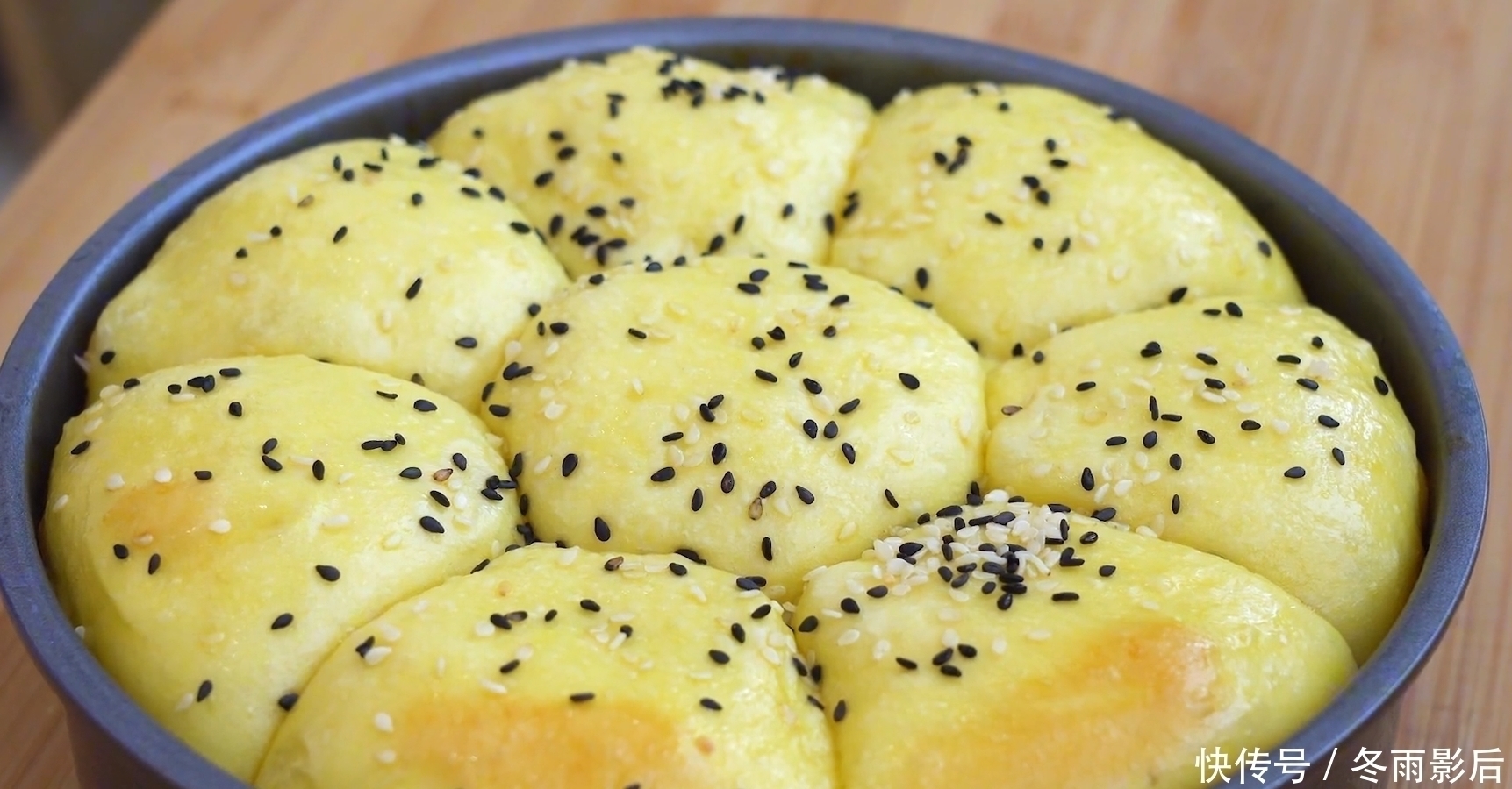 用红薯和花生米做一个大号面包,不用烤箱,蓬松宣软又拉丝,解馋