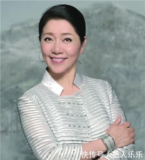 张曼君|张曼君:演戏导戏都很难都很苦,要返回源头返回民间打造舞台美感