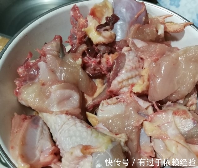 鲜香炖土鸡,满屋子香气,记忆中柴火鸡的味道