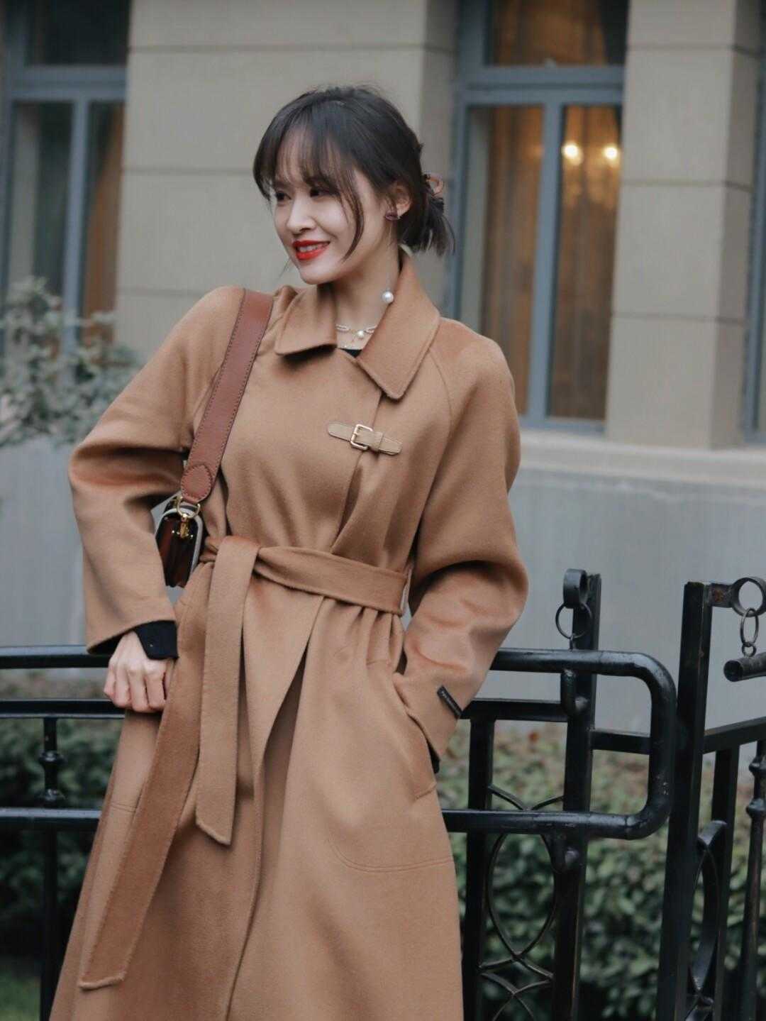 小姐姐|今年流行穿长不穿短,试试这件“及踝大衣”,让你轻松变成大长腿