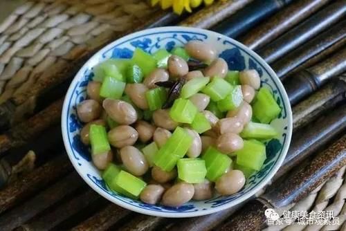 多吃这个凉拌菜，清爽可口，下酒开胃