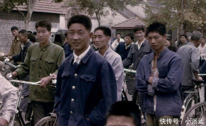 我国现代男装变迁史：男人也是很爱美的