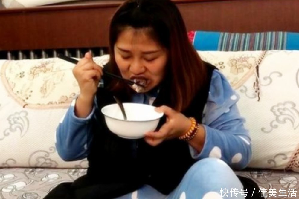 胎儿|孕期散步好处多，但要注意避开几个时间段，让胎儿更安全