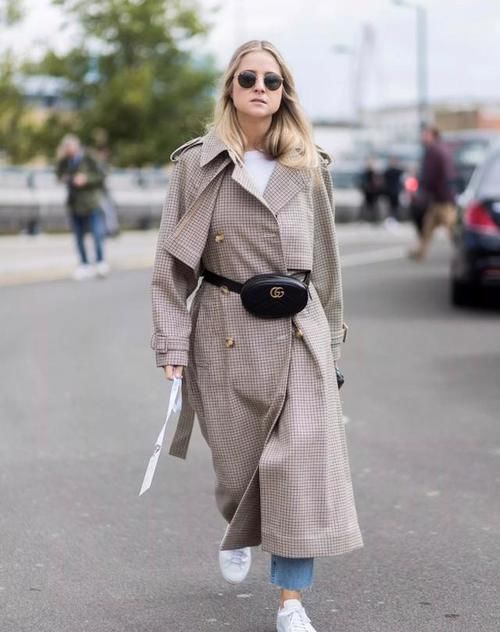 不管穿大衣还是风衣,都别配靴子了,今年这5双鞋更时髦百搭