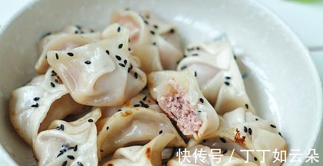 吃了30年饺子,第一次做这馅,鲜嫩多汁,比肉饺子还好吃,鲜!