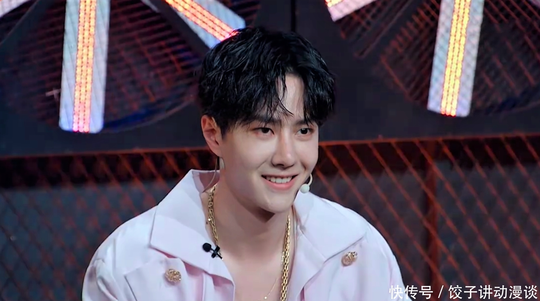 姐,你为什么那么喜欢王一博?看到他的努力,你想不想跑起来