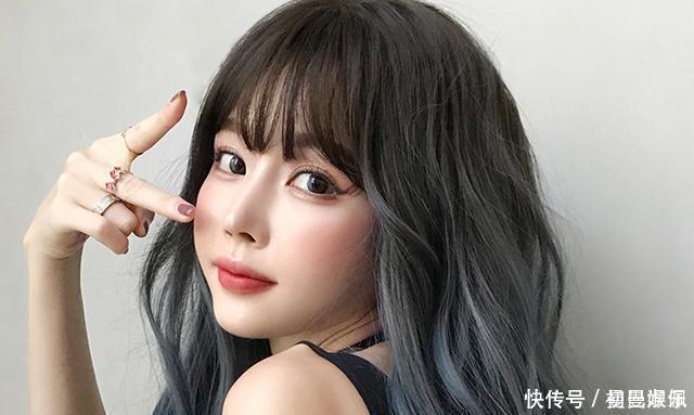 2020年很火的“显白”发色,减龄又百搭,配什么发型都好看