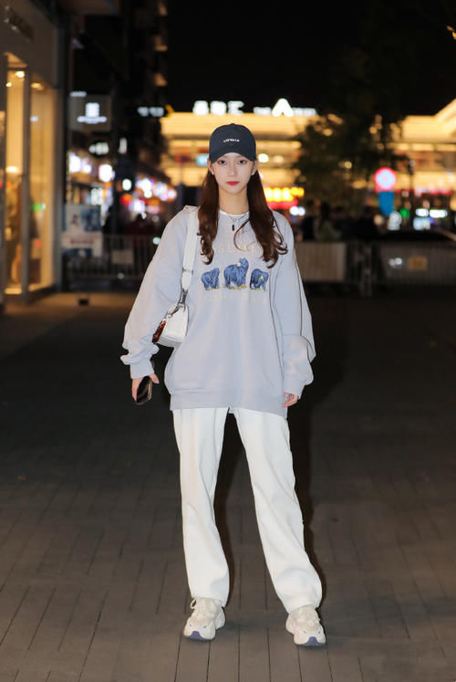 梨形身材的春天来啦，这样穿扬长避短，时髦又显瘦