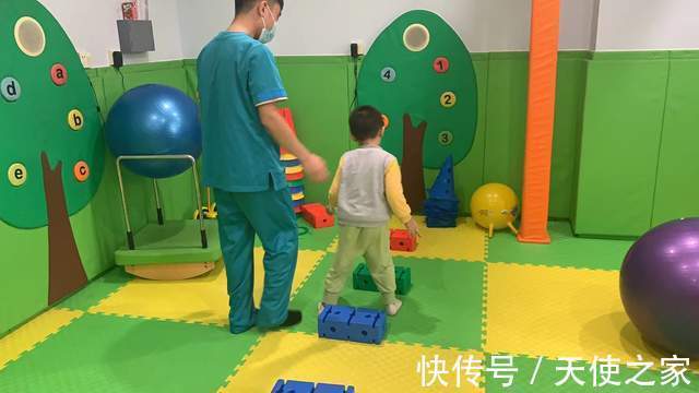 体格|天使科普:孩子“发育迟缓”没那么简单,千万别粗心!