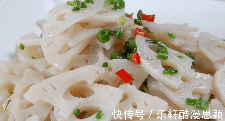 清炒莲藕,在焯水前多做一步,又香又脆不发黑