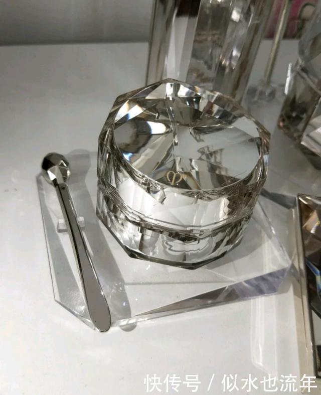 肌肤|口碑不错的夏季补水保湿面霜,只补水不油腻,让肌肤迸发蓬勃活力