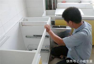 橱柜|越来越多人这样装厨房橱柜,更省钱实用,不得不感叹聪明