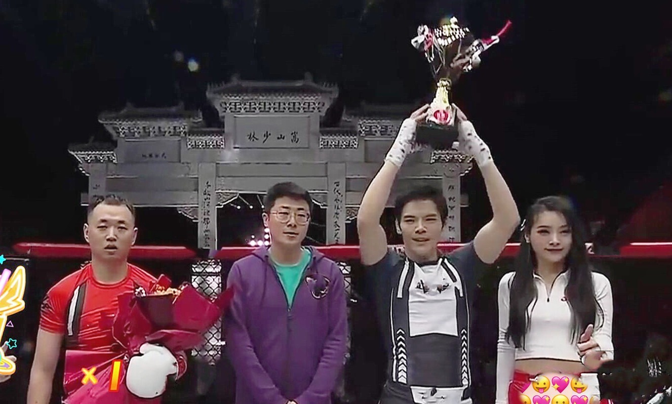 向佐|向佐KO药水哥,药水哥被全程吊打,虽然他输掉了比赛,却赢得更多