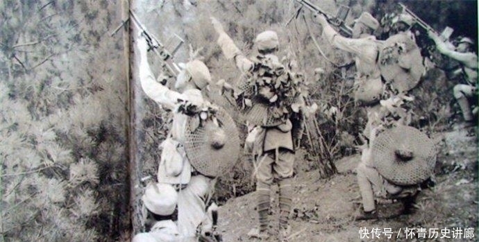 英勇作战|抗战真实老照片:国军在废墟里英勇作战,图四是僧人抗日军!