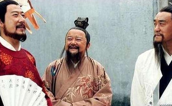 除掉|朱元璋微服私访,偶遇一瓜农相谈甚欢,离开后吩咐下属除掉他