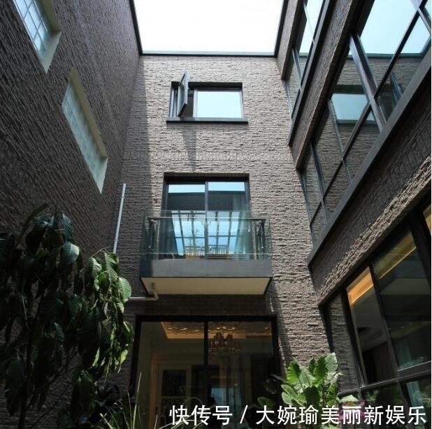 院子|带地下室的别墅有救了,只需要往下挖一层,实用又漂亮