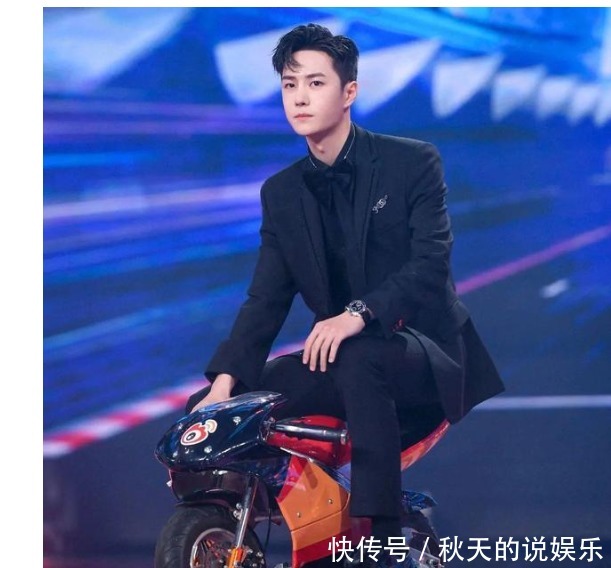 王一博行程太赶，北海长沙两头跑，时间紧吃饭这样解决惹人心疼